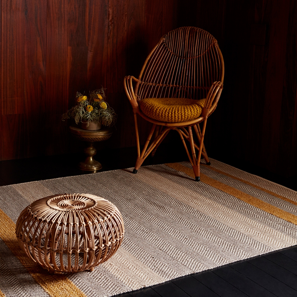 Tapis contemporain beige, gris et jaune en laine, coton et viscose tapis-contemporain-jaunegrisbeige-en-laine-coton-et-viscose