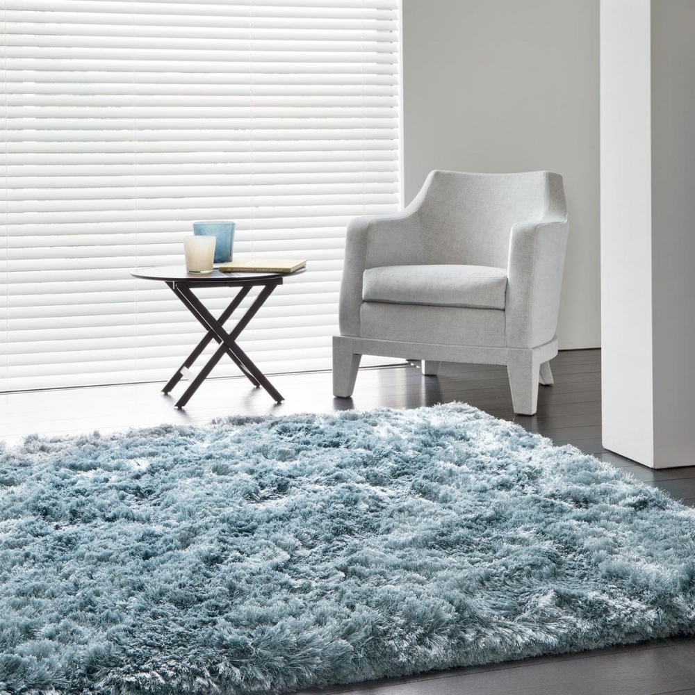 Tapis sur mesure bleu shaggy Adore par Ligne Pure