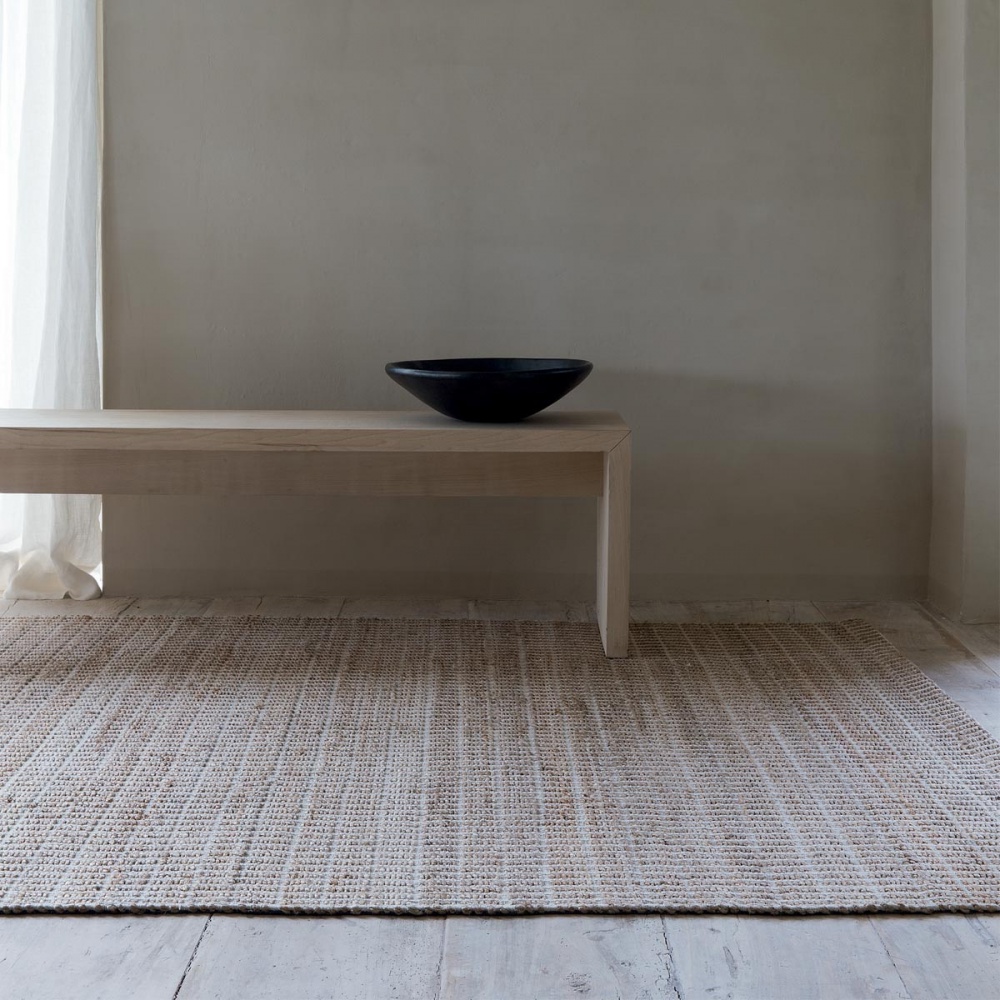 tapis-moderne-fin-beige-en-jute-et-coton-fait-main-par-ligne-pure