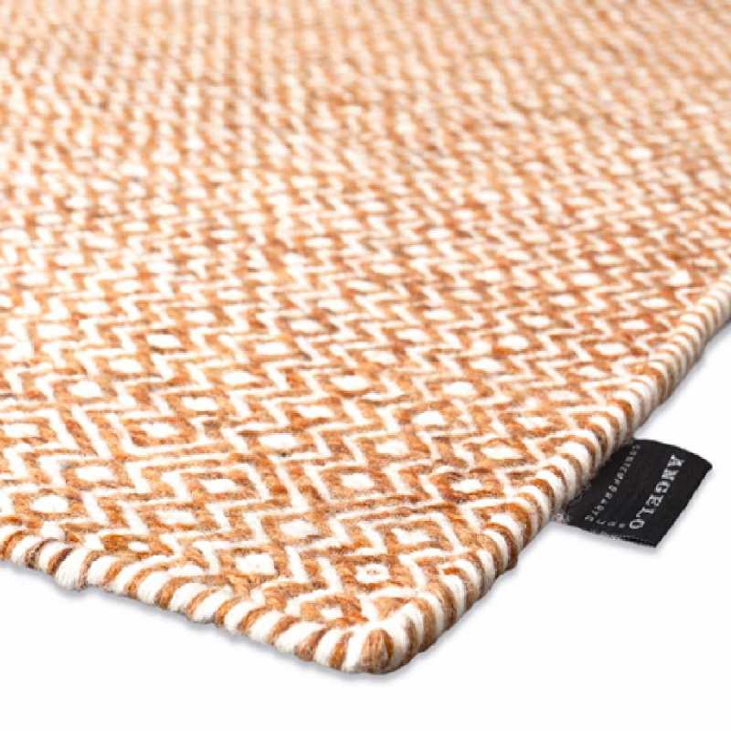 Tapis haut de gamme en laine teintée tissée à la main Orange motifs losanges Mic Mac par Angelo