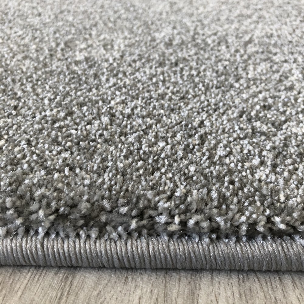Echantillon 5 x 5 cm Tapis sur mesure soyeux en polyamide