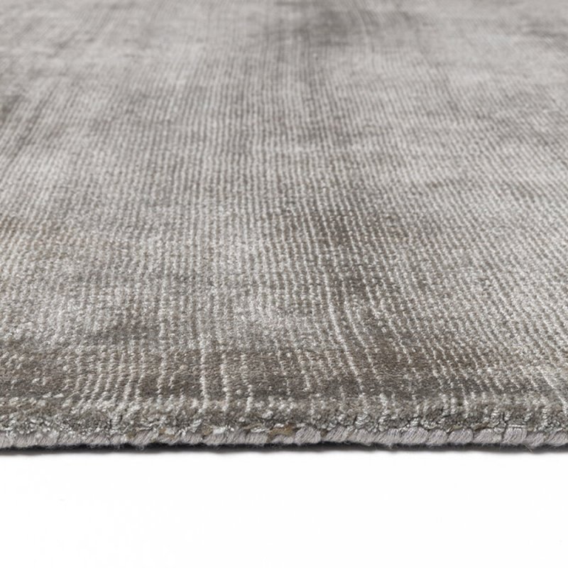 Tapis de luxe gris à carreaux de la gamme Reflect en viscose par Ligne Pure