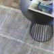 Tapis de luxe gris à carreaux de la gamme Reflect en viscose par Ligne Pure