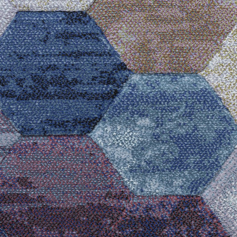 Tapis design aux motifs hexagonaux multicolore