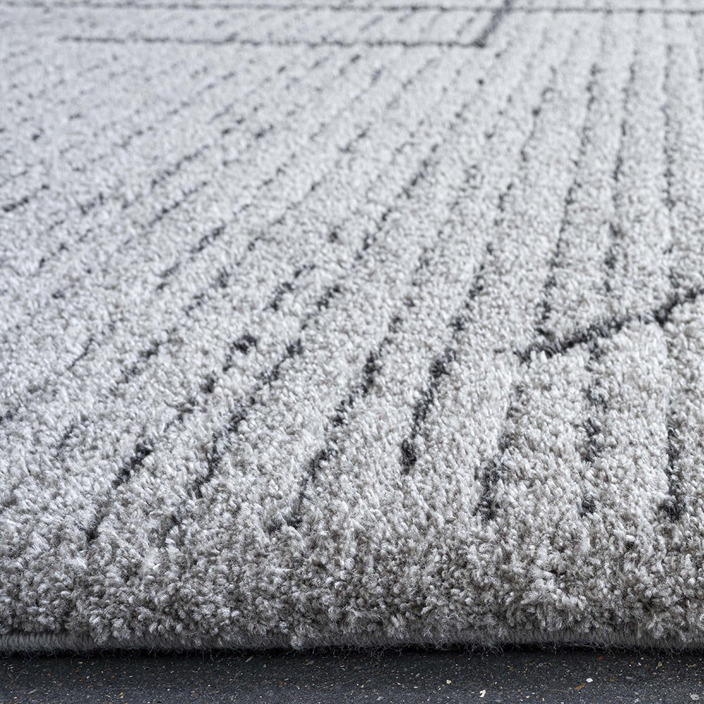 Tapis moderne gris au design épuré