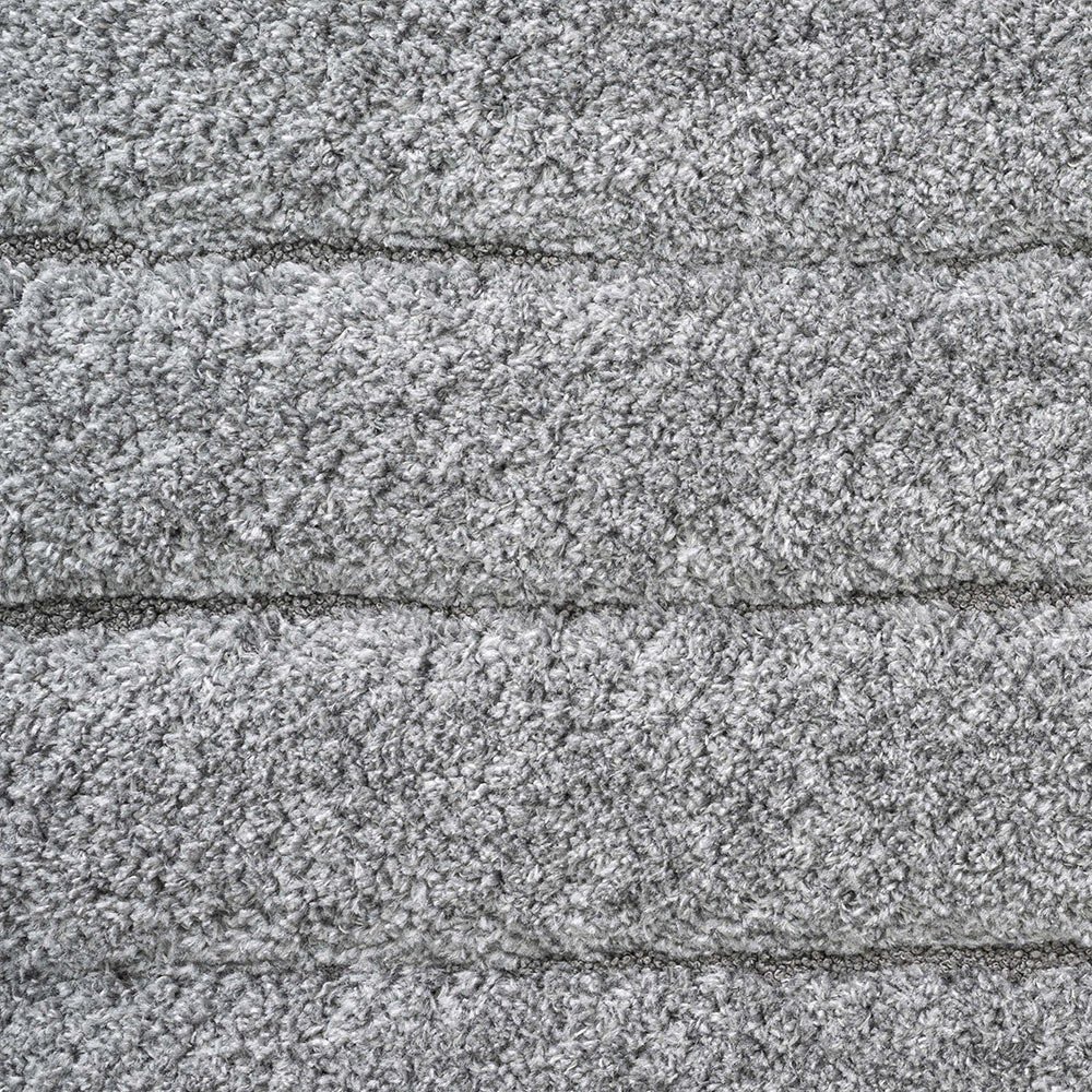 Tapis moderne gris à rayures texturées