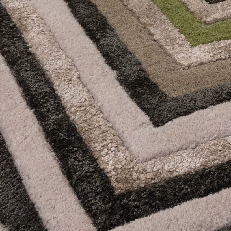 Tapis de salon design gris et vert kaki multicolore aux formes géométriques par Joseph Lebon