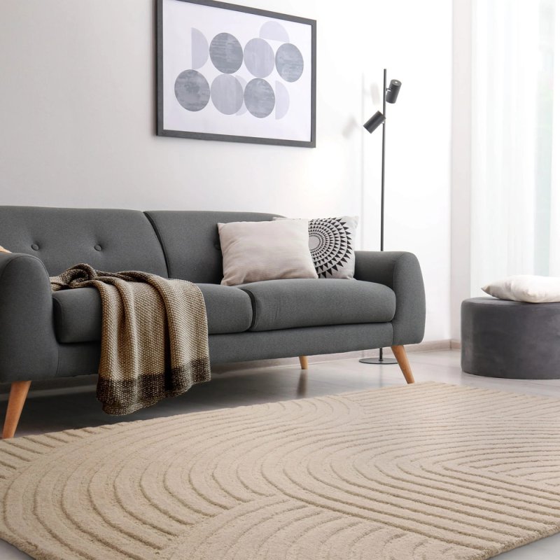Tapis moderne en laine beige sable par Joseph Lebon