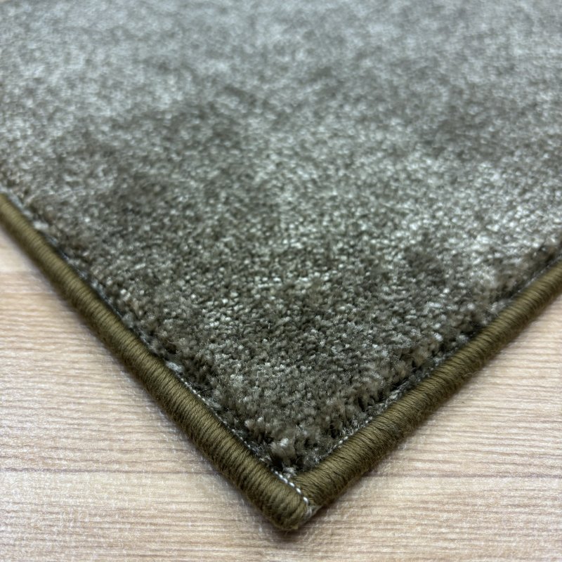 Echantillon tapis sur mesure GARI finition repli