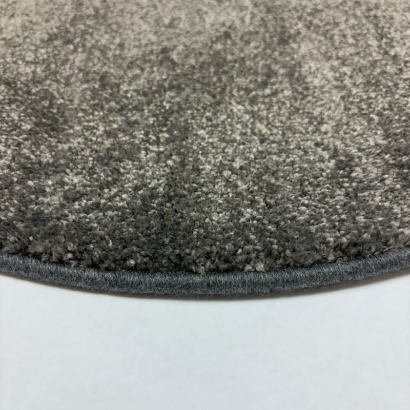 Tapis sur mesure rond gris anthracite anti taches