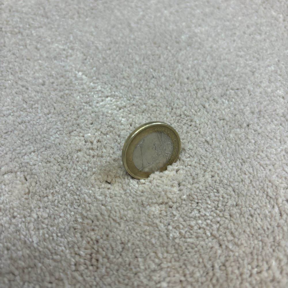 Tapis sur mesure très doux beige effet viscose