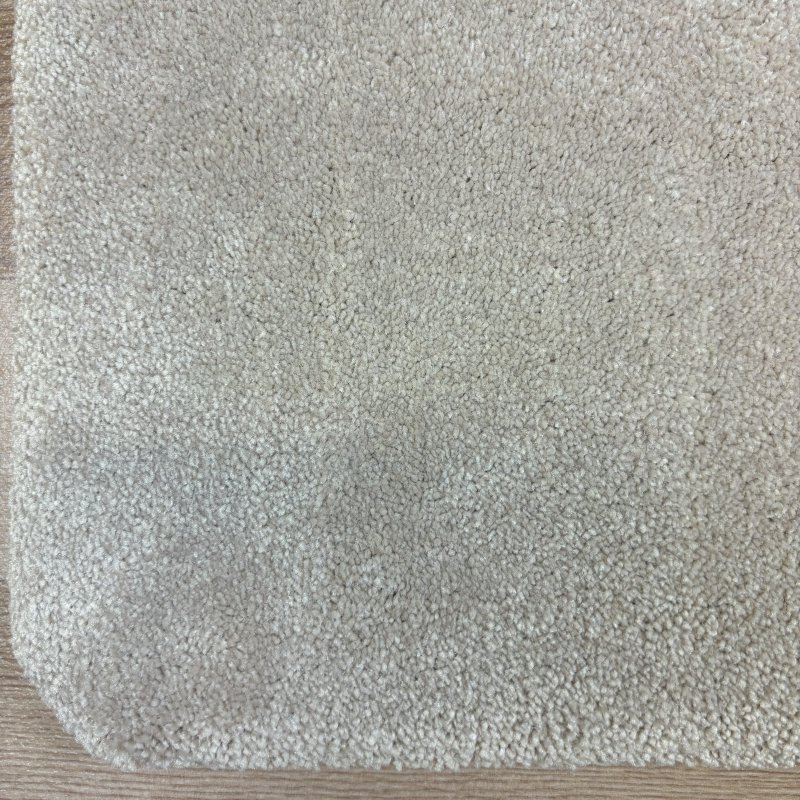 Tapis sur mesure très doux beige effet viscose