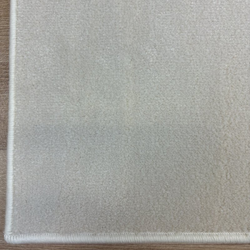 Tapis sur mesure très doux ivoire effet viscose 100% polyamide