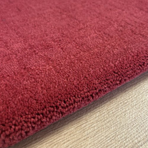 Tapis sur mesure très doux rouge en polyamide