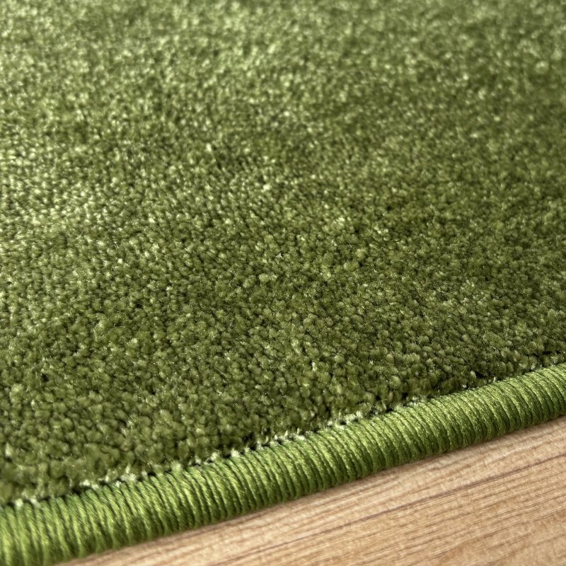Tapis sur mesure vert en polyamide doux avec effet viscose par Vorwerk