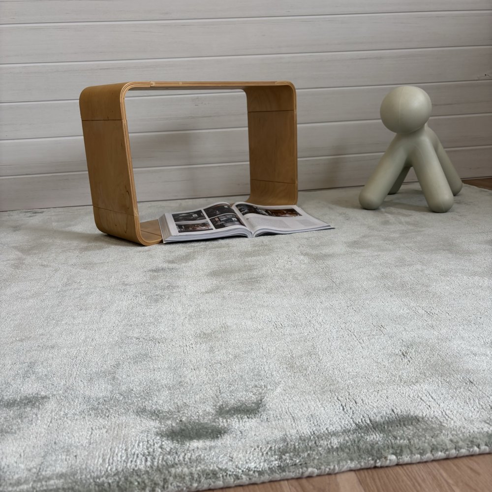 Tapis de prestige gris souris en viscose Annapurna par Angelo