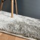 Tapis gris clair shaggy fin et doux 80 x 120 cm
