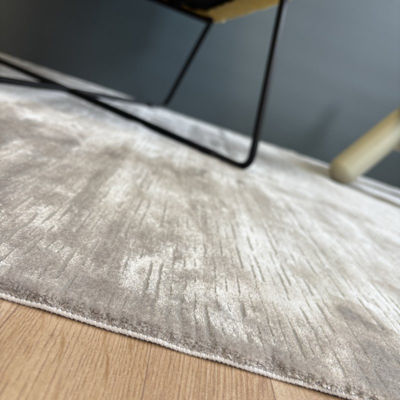 Tapis design haut de gamme gris clair par Joseph Lebon