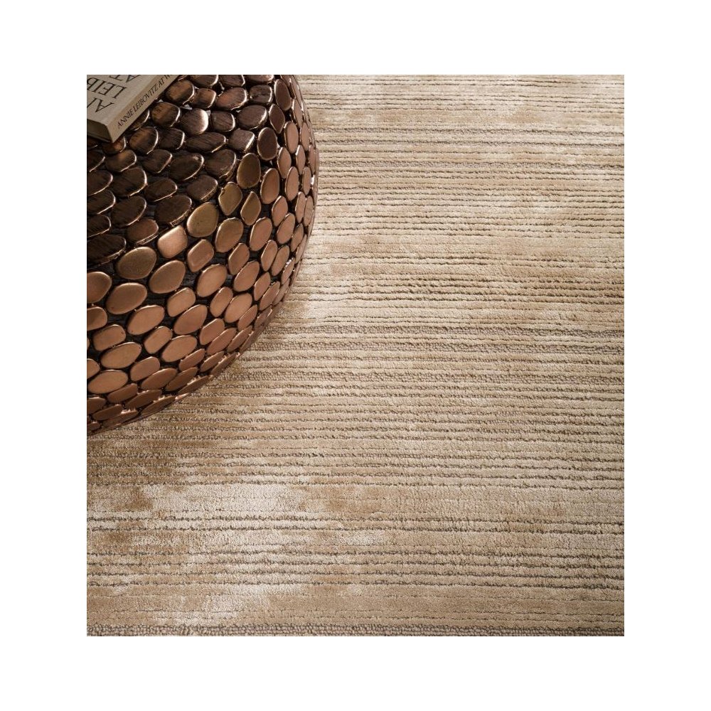 Tapis de salon design beige en laine et viscose par Joseph Lebon