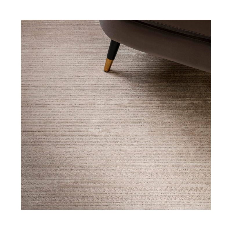 Tapis de salon design beige clair en laine et viscose par Joseph Lebon