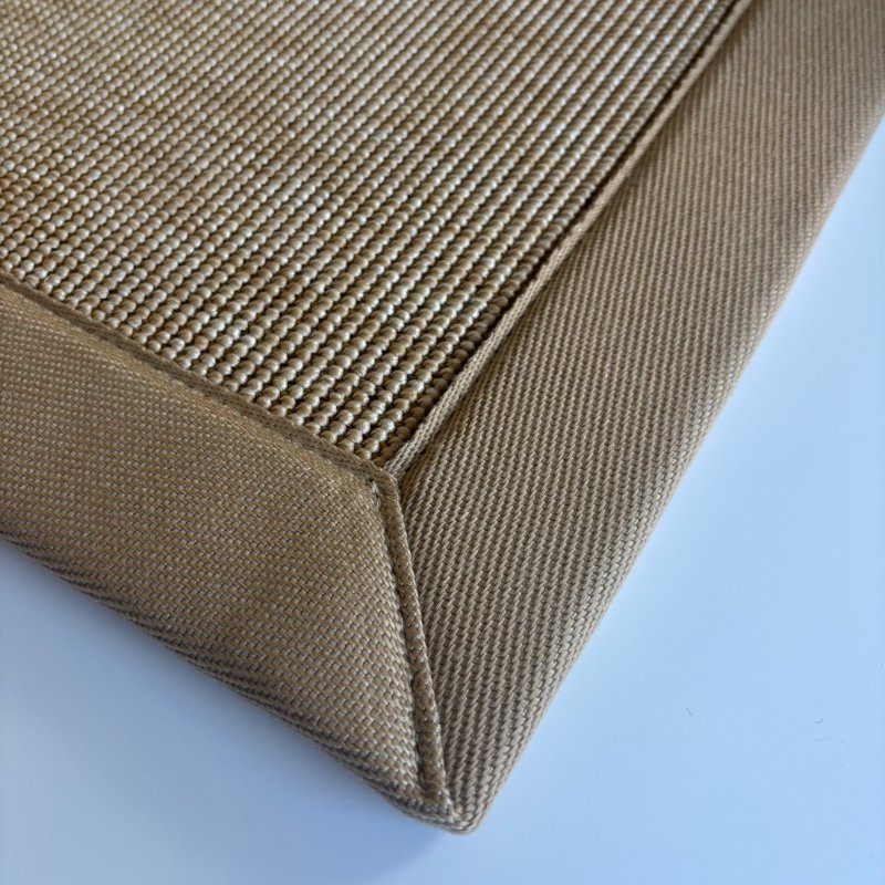 Tapis sur mesure aspect sisal beige clair finition gansée