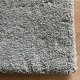 Tapis sur mesure gris clair épais et moelleux