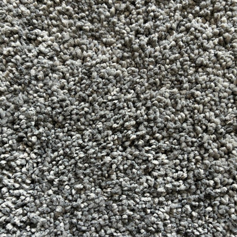 Tapis sur mesure gris foncé épais et moelleux