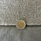 Tapis sur mesure beige clair doux et résistant finition gansée