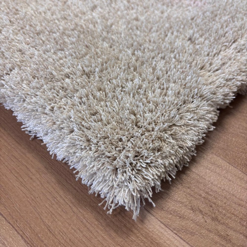 Tapis sur mesure gris clair épais et très doux