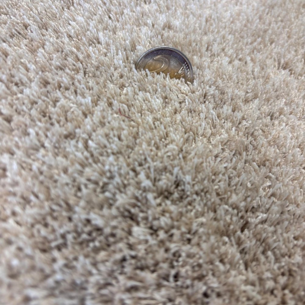 Tapis sur mesure beige épais et très doux