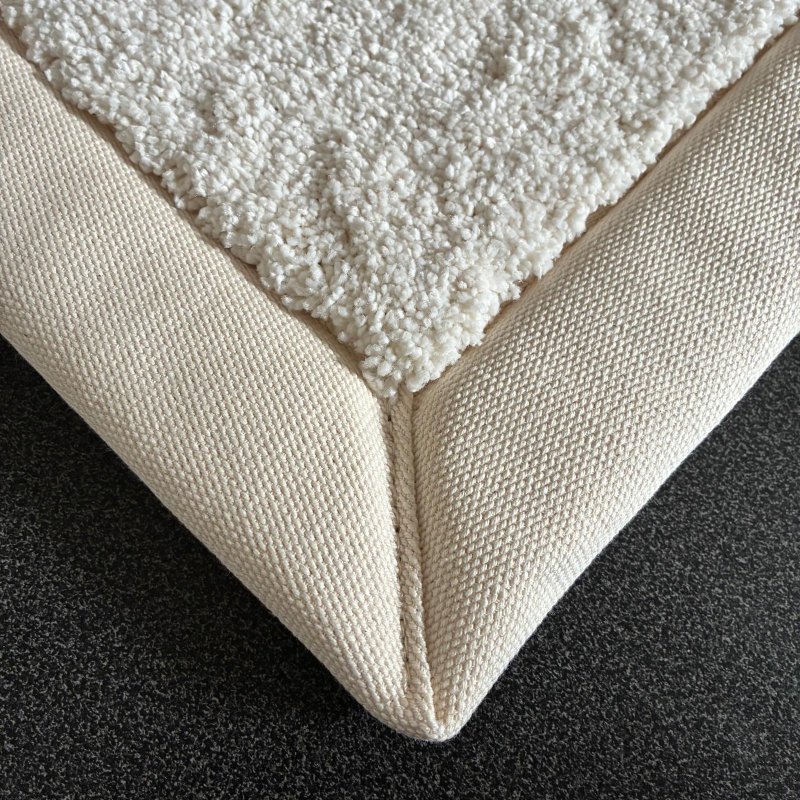 Tapis sur mesure ivoire épais et moelleux finition gansée