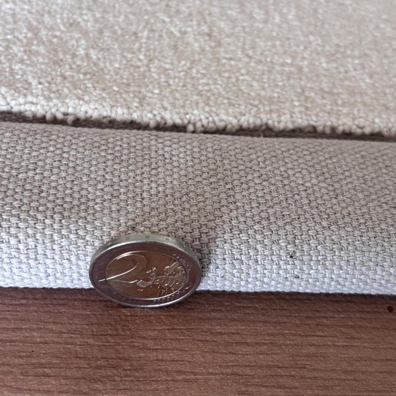 Tapis sur mesure ivoire doux et résistant finition gansée