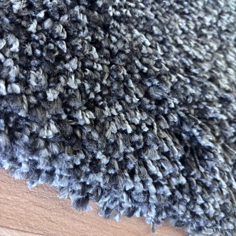 Tapis shaggy sur mesure gris foncé épais et très doux finition galon