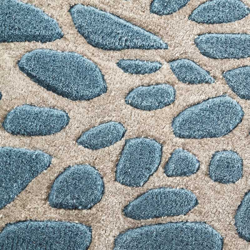 Tapis de luxe à motifs écailles bleu en laine et viscose par Angelo