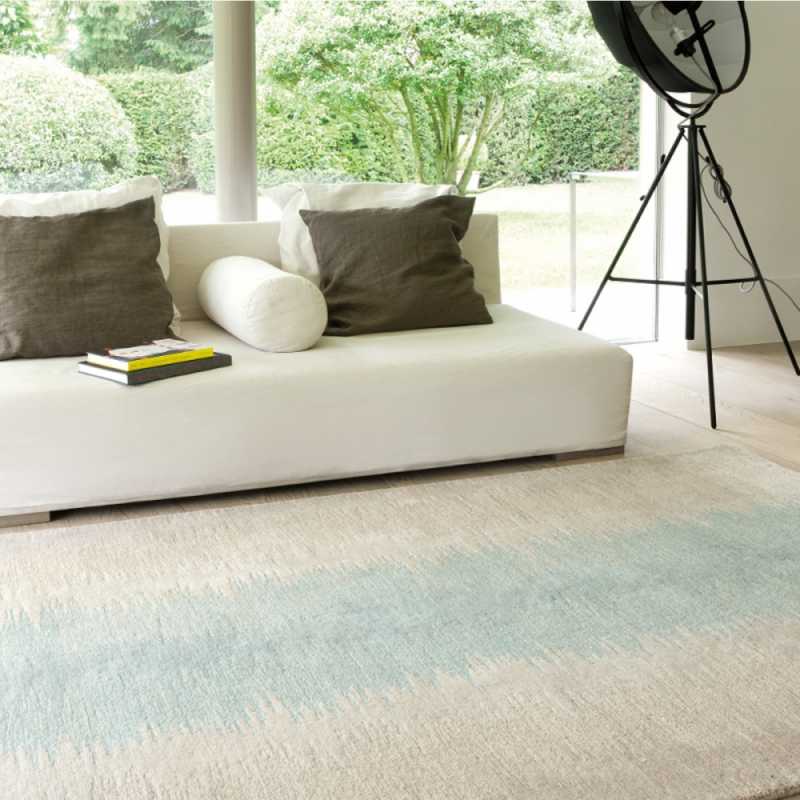 Tapis haut de gamme beige à motifs en laine et viscose fait main par Ligne Pure