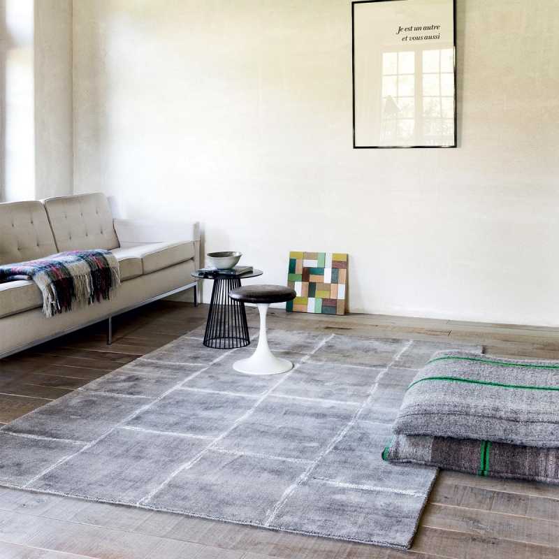 Tapis haut de gamme beige à motifs en laine et viscose fait main par Ligne Pure