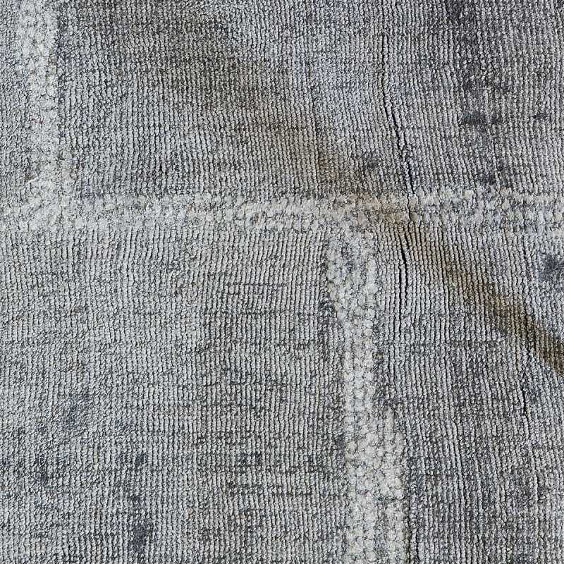 Tapis haut de gamme beige à motifs en laine et viscose fait main par Ligne Pure