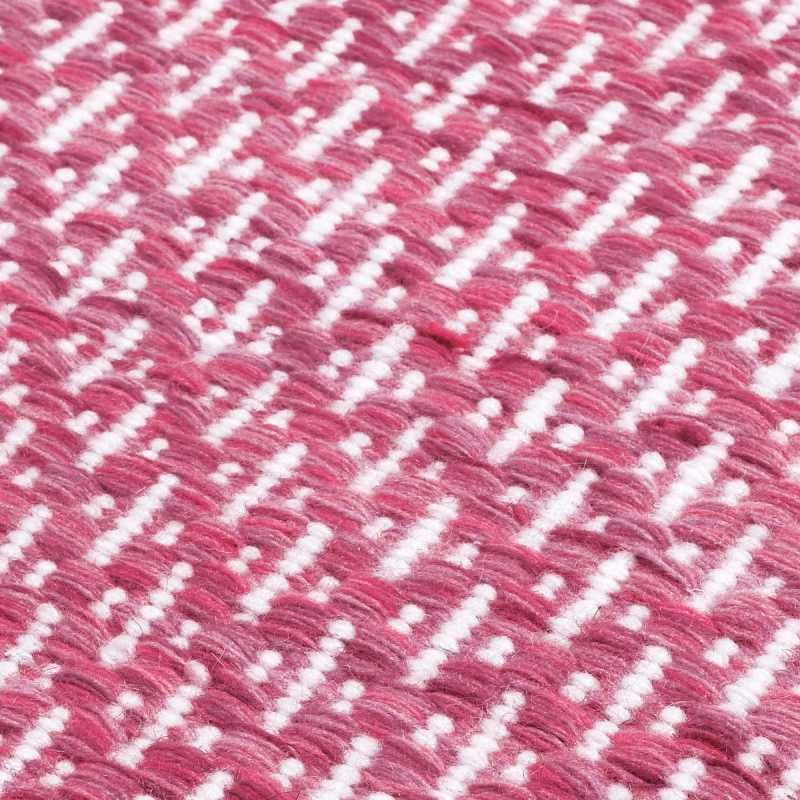 Tapis rose haut de gamme en laine teintée tissée à la main motifs losanges Mic Mac par Angelo