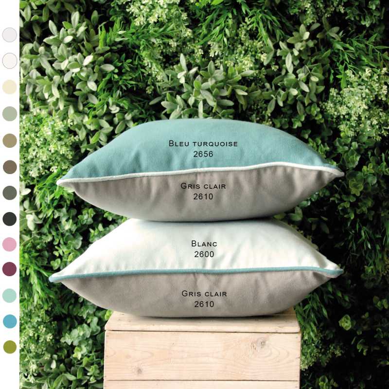 Coussin personnalisable doux uni ou bicolore taille 45 x 45 cm choix parmi 13 couleurs
