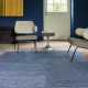 Tapis haut de gamme en viscose bleu tissée à la main rectangulaire et fin par Ligne Pure.