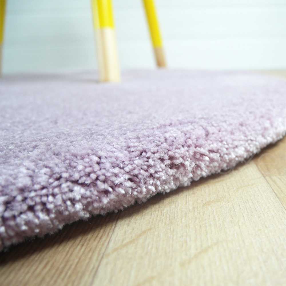 Tapis rond sur mesure rose moelleux par Inspiration Luxe Editions